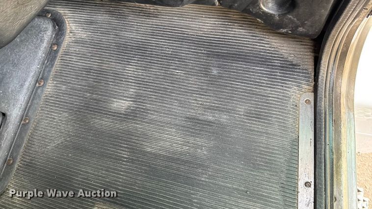 image for item EA1978 2006 Peterbilt 385 semi truck