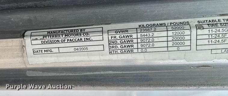 image for item EA1978 2006 Peterbilt 385 semi truck