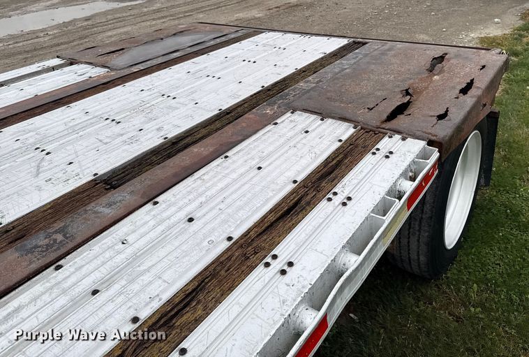 image for item EA1981 1998 Fontaine drop deck trailer