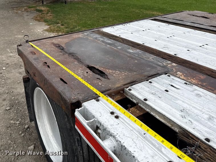 image for item EA1981 1998 Fontaine drop deck trailer