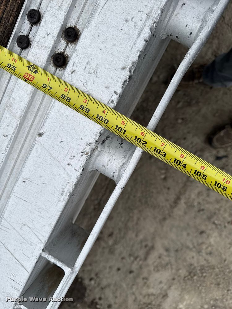 image for item EA1981 1998 Fontaine drop deck trailer