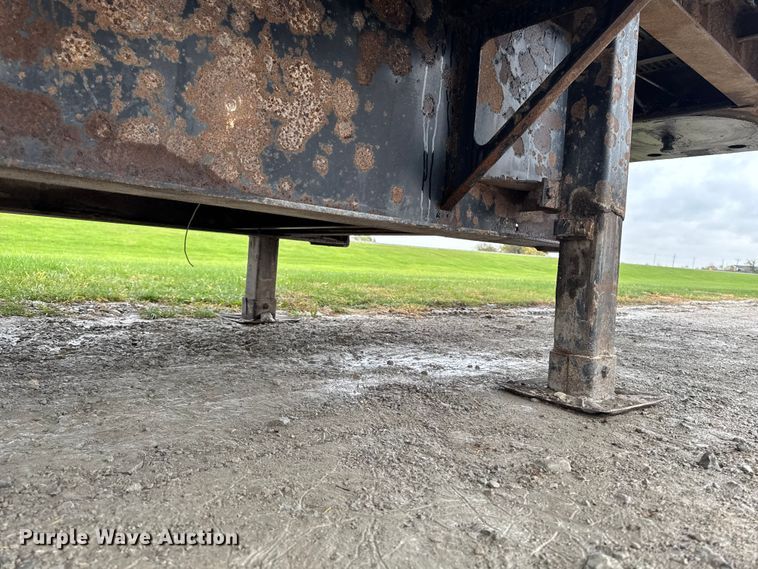 image for item EA1981 1998 Fontaine drop deck trailer