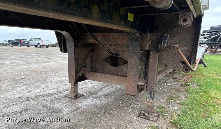 image for item EA1981 1998 Fontaine drop deck trailer