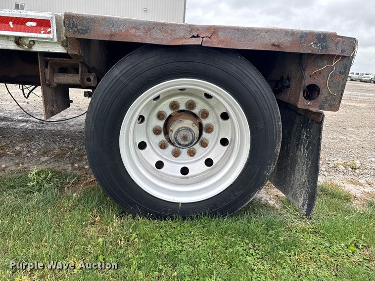 image for item EA1981 1998 Fontaine drop deck trailer