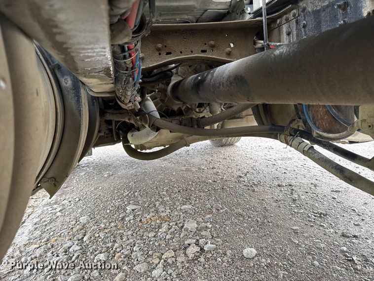 image for item EA1982 2012 Mack GU713 semi truck