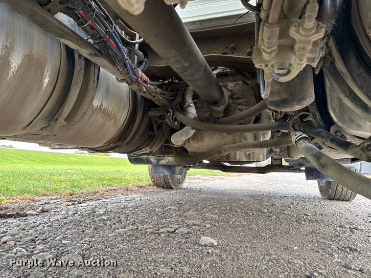 image for item EA1982 2012 Mack GU713 semi truck