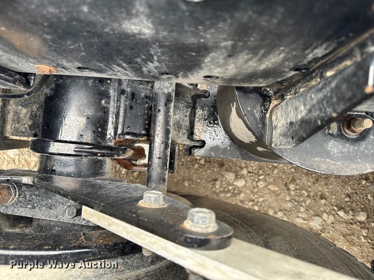 image for item EA1982 2012 Mack GU713 semi truck