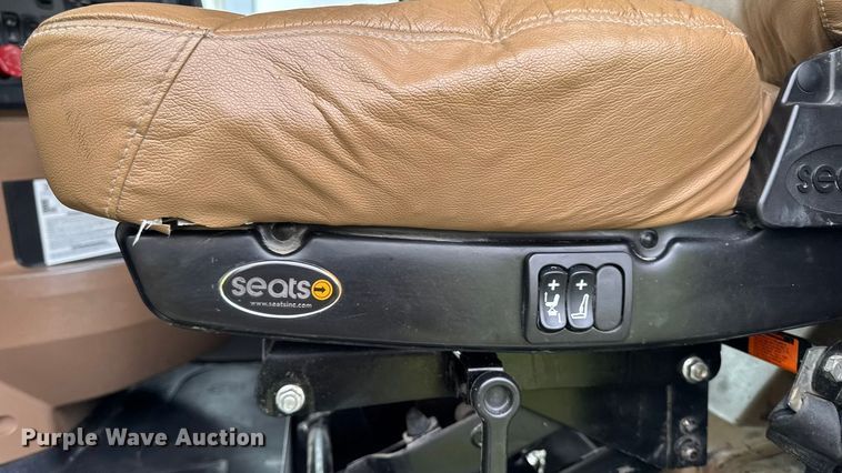 image for item EA1982 2012 Mack GU713 semi truck