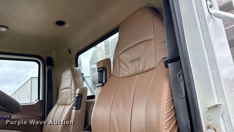 image for item EA1982 2012 Mack GU713 semi truck