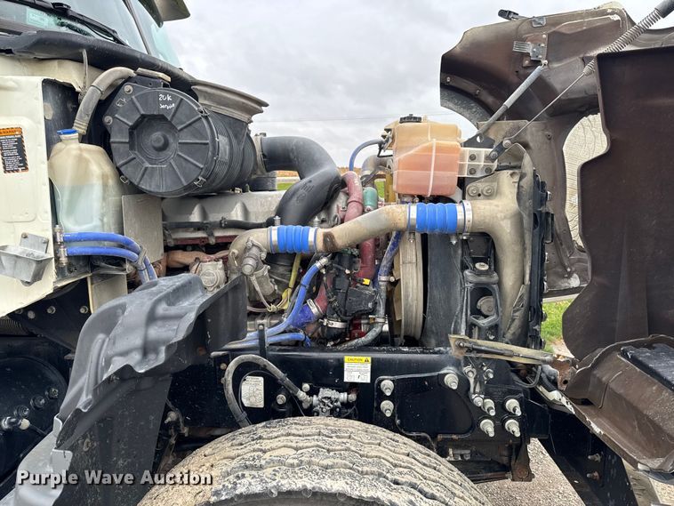 image for item EA1982 2012 Mack GU713 semi truck