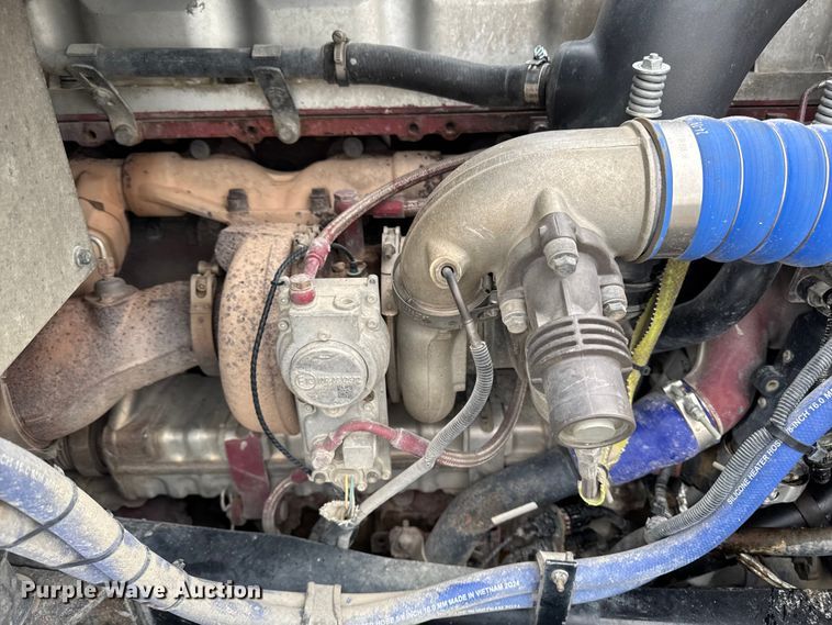 image for item EA1982 2012 Mack GU713 semi truck