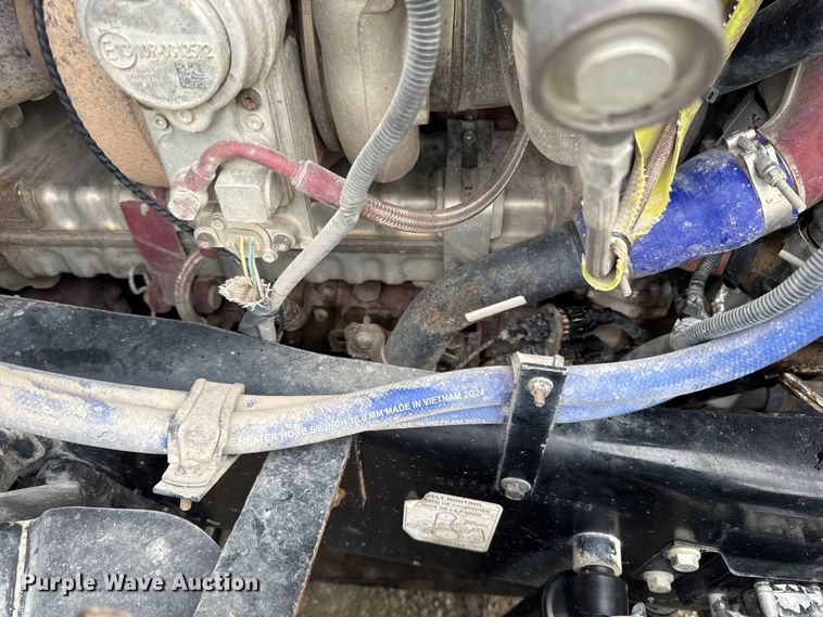 image for item EA1982 2012 Mack GU713 semi truck