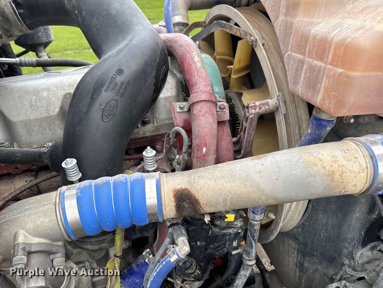 image for item EA1982 2012 Mack GU713 semi truck