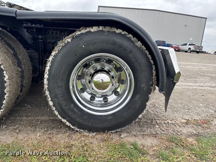 image for item EA1982 2012 Mack GU713 semi truck