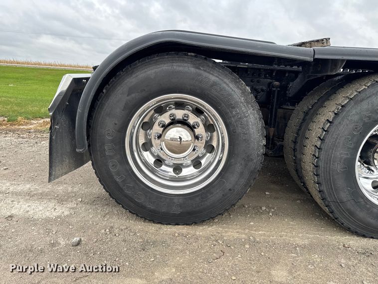 image for item EA1982 2012 Mack GU713 semi truck