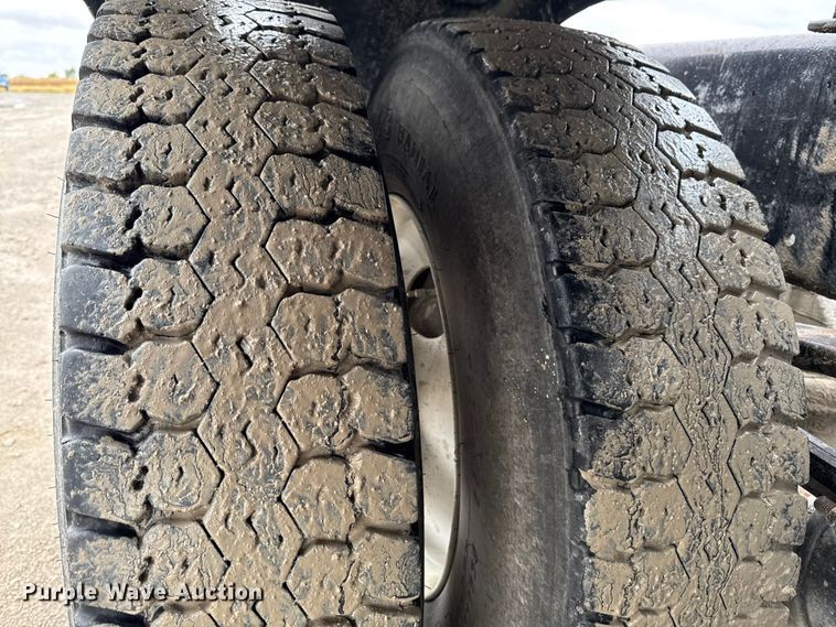 image for item EA1982 2012 Mack GU713 semi truck