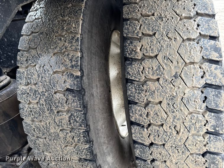 image for item EA1982 2012 Mack GU713 semi truck