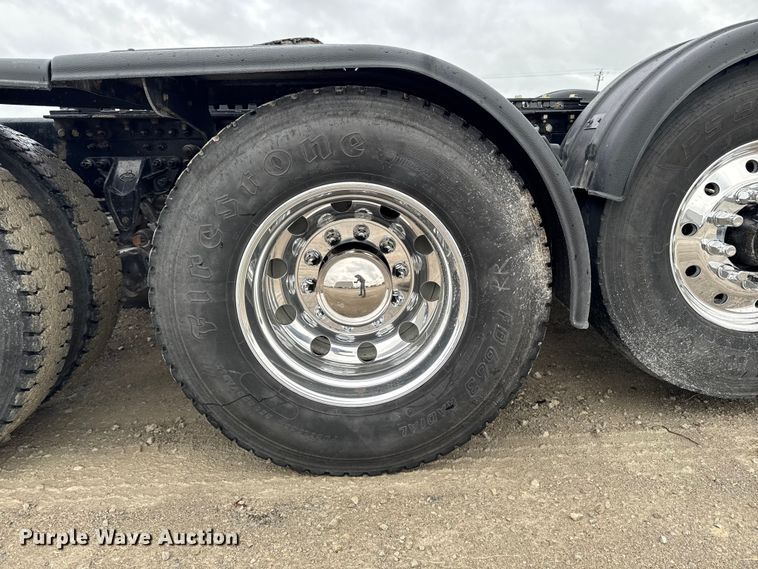 image for item EA1982 2012 Mack GU713 semi truck