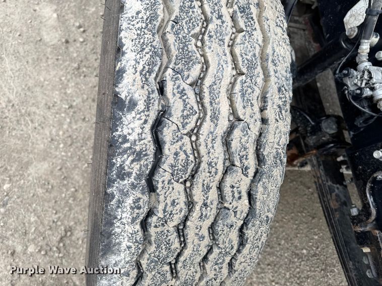 image for item EA1982 2012 Mack GU713 semi truck