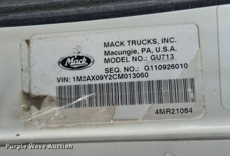 image for item EA1982 2012 Mack GU713 semi truck