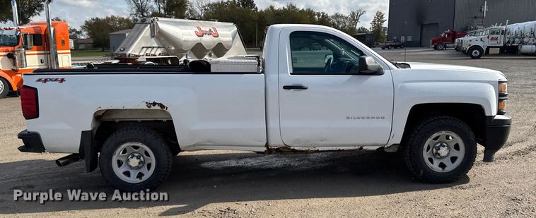 image for item EA1984 2015 Chevrolet Silverado 1500 pickup truck