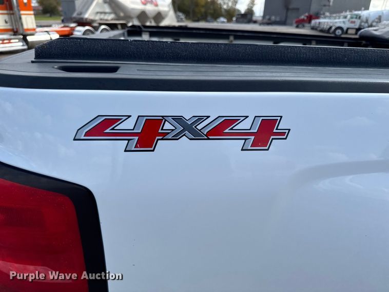 image for item EA1984 2015 Chevrolet Silverado 1500 pickup truck