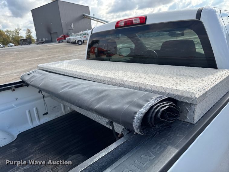 image for item EA1984 2015 Chevrolet Silverado 1500 pickup truck