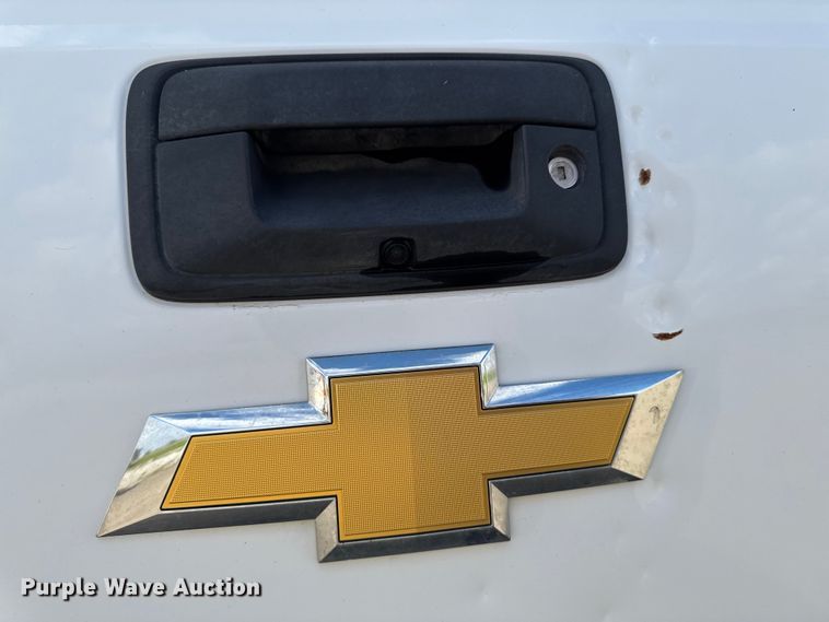 image for item EA1984 2015 Chevrolet Silverado 1500 pickup truck