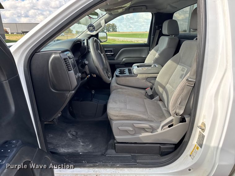 image for item EA1984 2015 Chevrolet Silverado 1500 pickup truck