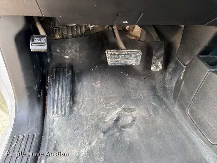 image for item EA1984 2015 Chevrolet Silverado 1500 pickup truck