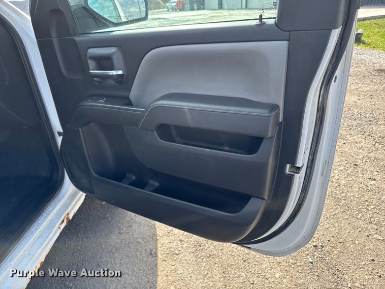 image for item EA1984 2015 Chevrolet Silverado 1500 pickup truck