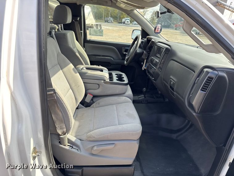 image for item EA1984 2015 Chevrolet Silverado 1500 pickup truck