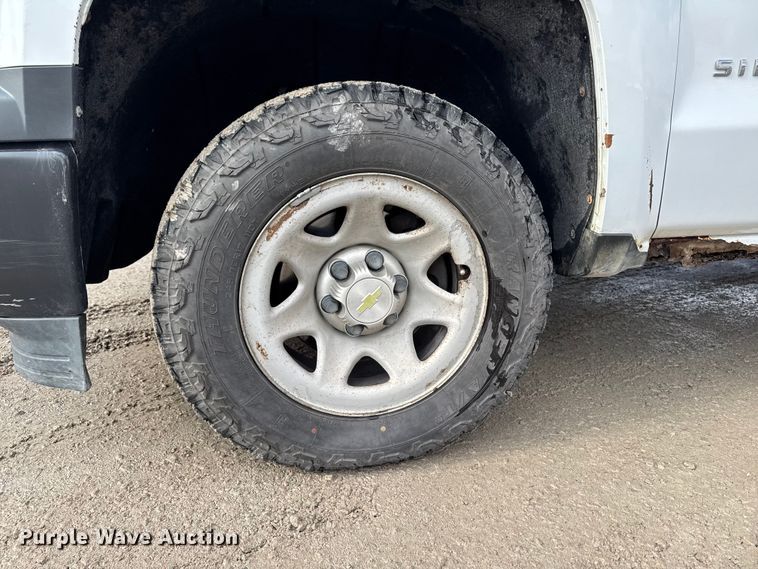 image for item EA1984 2015 Chevrolet Silverado 1500 pickup truck