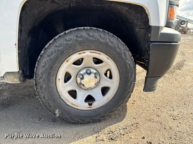 image for item EA1984 2015 Chevrolet Silverado 1500 pickup truck