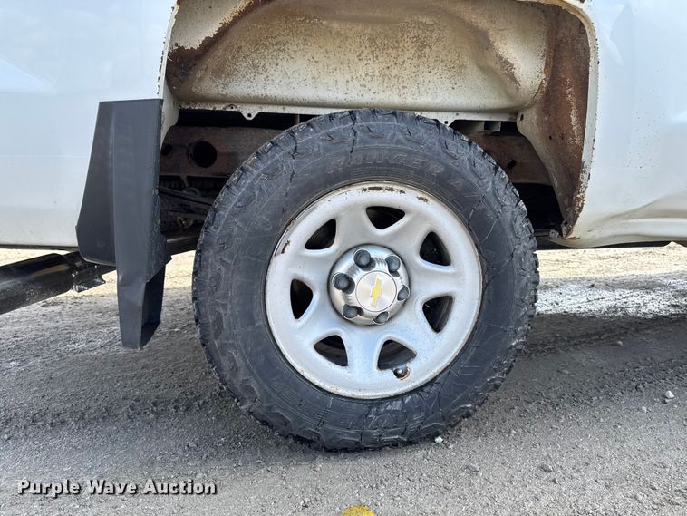 image for item EA1984 2015 Chevrolet Silverado 1500 pickup truck