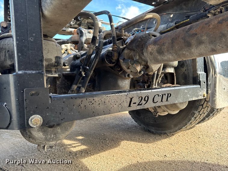 image for item EA1985 2009 Kenworth W900 semi truck