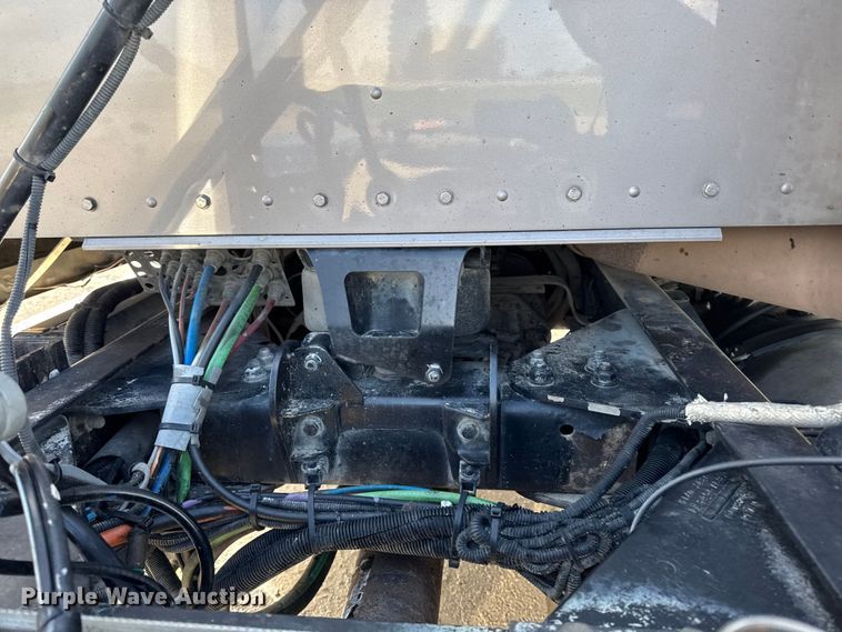 image for item EA1985 2009 Kenworth W900 semi truck