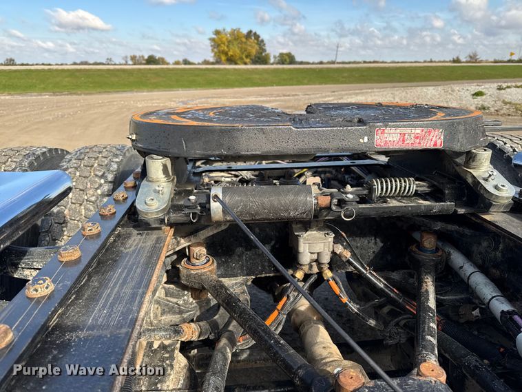 image for item EA1985 2009 Kenworth W900 semi truck