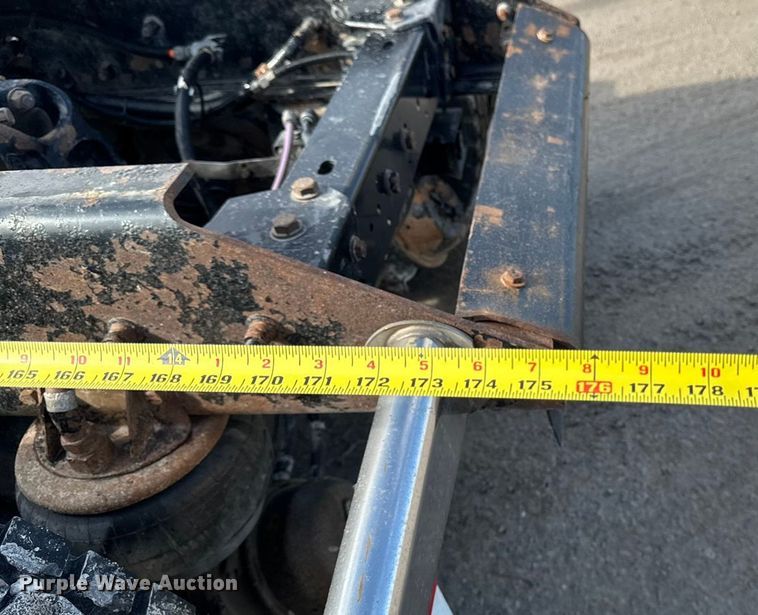 image for item EA1985 2009 Kenworth W900 semi truck