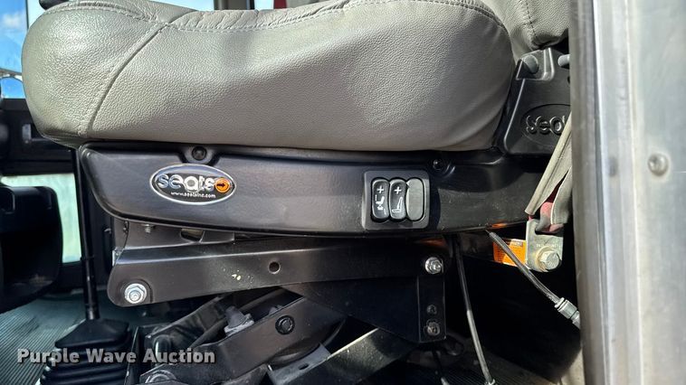 image for item EA1985 2009 Kenworth W900 semi truck