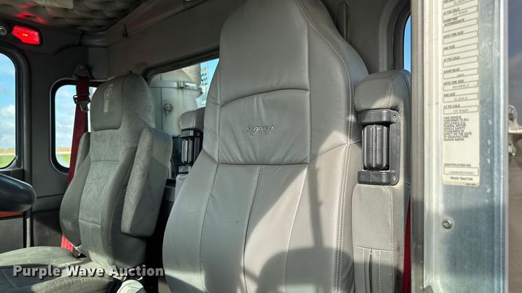 image for item EA1985 2009 Kenworth W900 semi truck