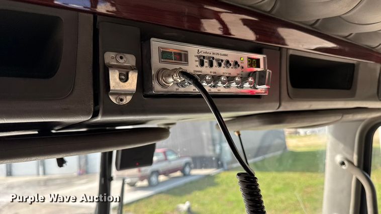 image for item EA1985 2009 Kenworth W900 semi truck