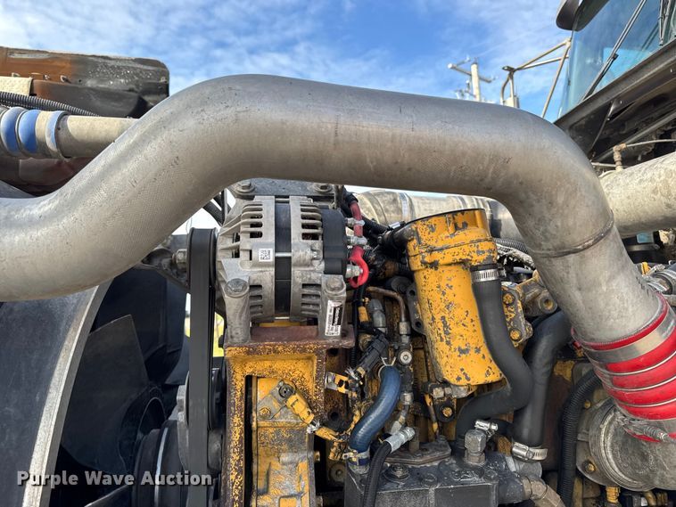 image for item EA1985 2009 Kenworth W900 semi truck