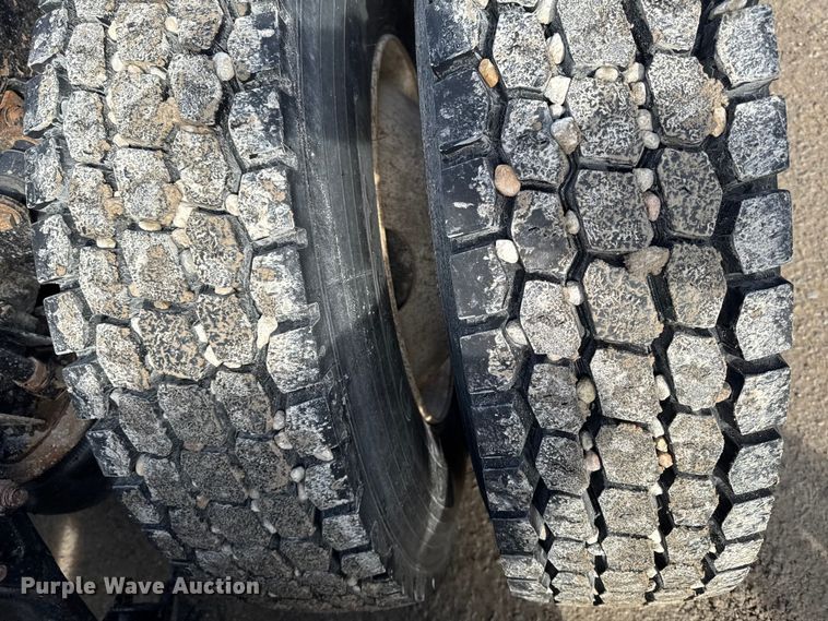 image for item EA1985 2009 Kenworth W900 semi truck