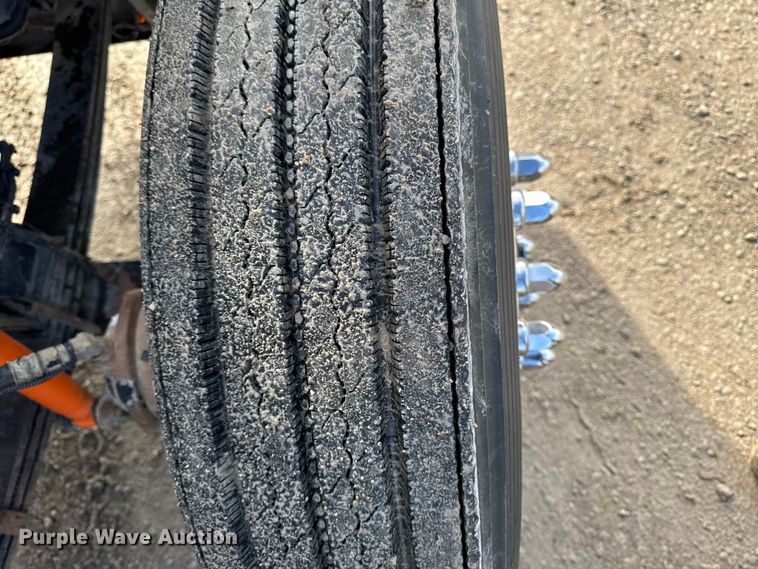 image for item EA1985 2009 Kenworth W900 semi truck