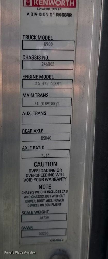 image for item EA1985 2009 Kenworth W900 semi truck