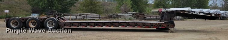 image for item EA2564 2001 Trail King lowboy equipment trailer