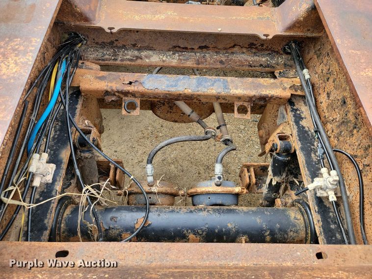 image for item EA2564 2001 Trail King lowboy equipment trailer