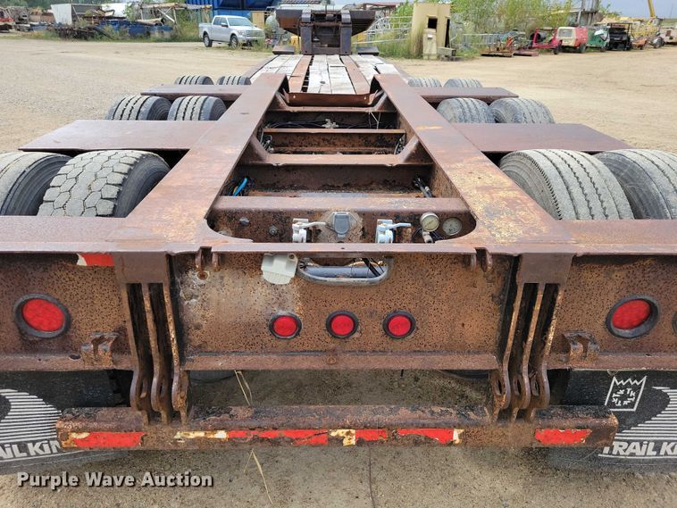 image for item EA2564 2001 Trail King lowboy equipment trailer