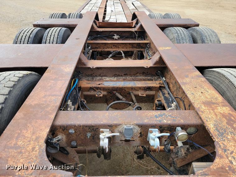 image for item EA2564 2001 Trail King lowboy equipment trailer